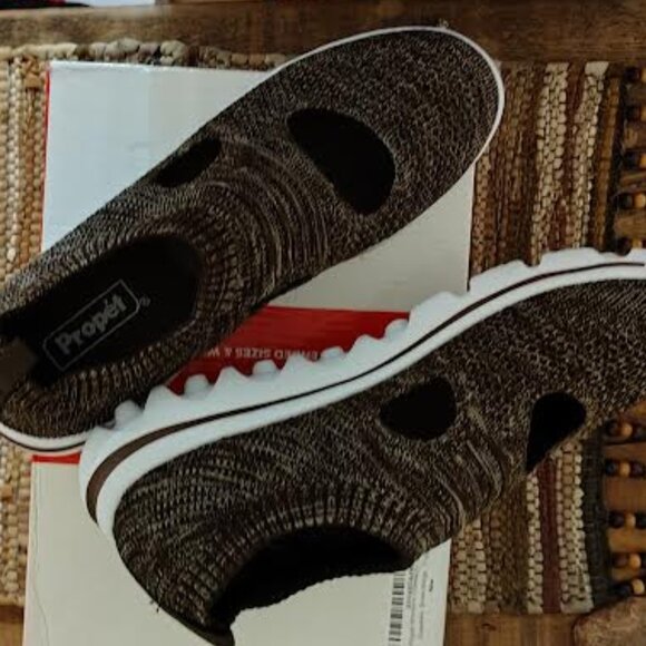 NWT Womens Propet Travel Active Fabric Slip On SZ 11 - Picture 2 of 2